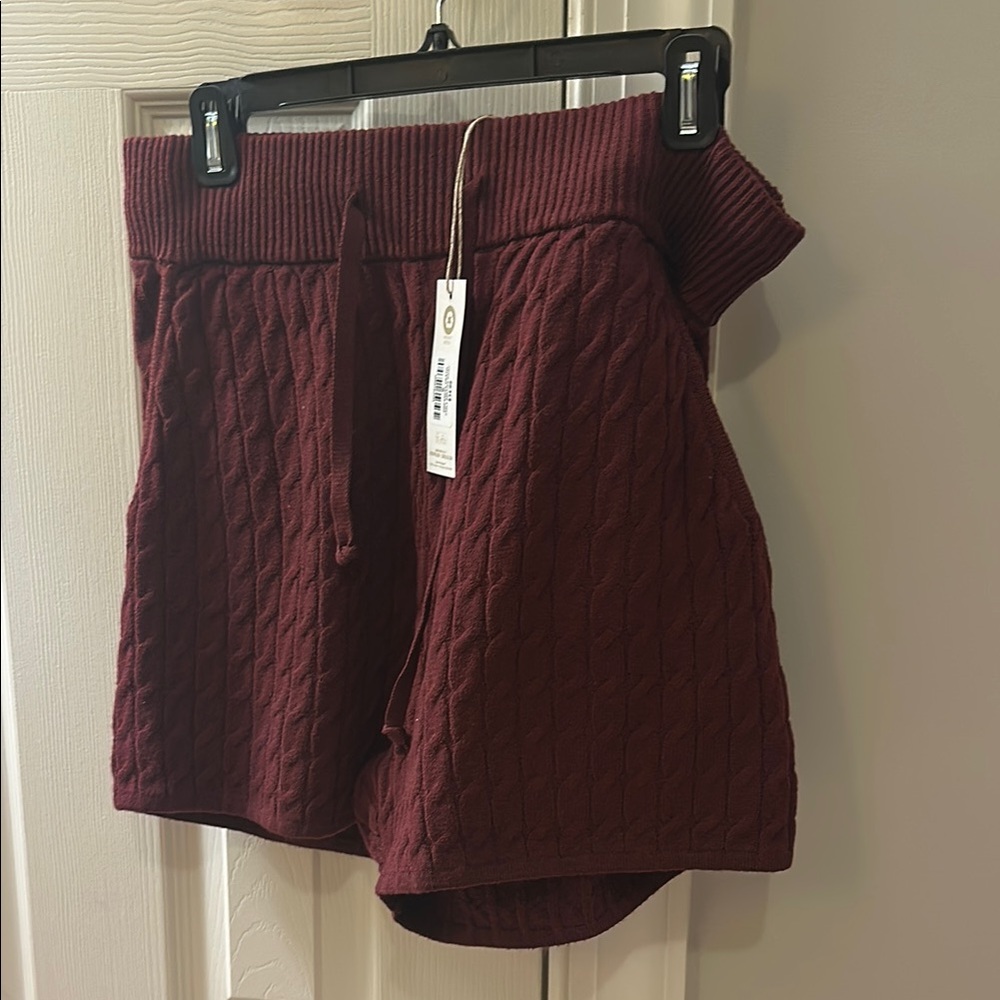 Natural Reflections Burgundy Cable Knit Shorts